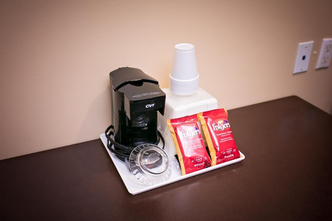 Rodeway Inn & Suites Bellflower Extérieur photo