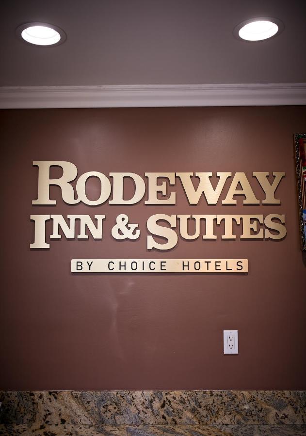 Rodeway Inn & Suites Bellflower Extérieur photo