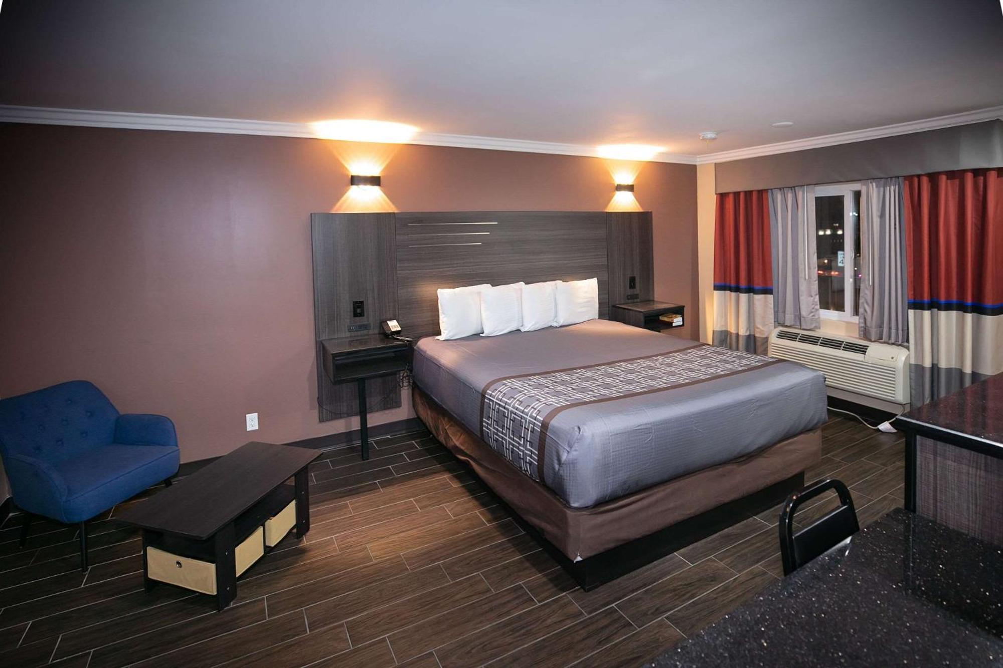 Rodeway Inn & Suites Bellflower Extérieur photo