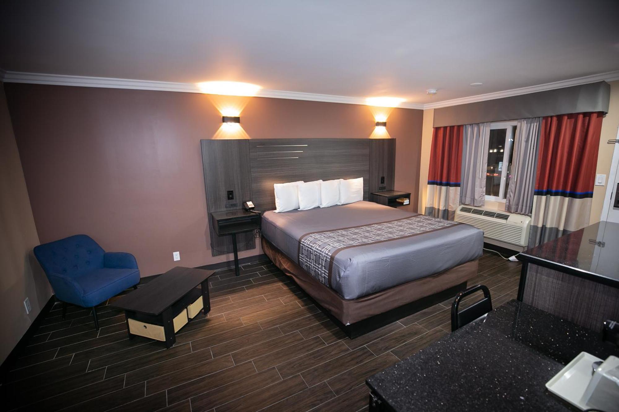 Rodeway Inn & Suites Bellflower Extérieur photo