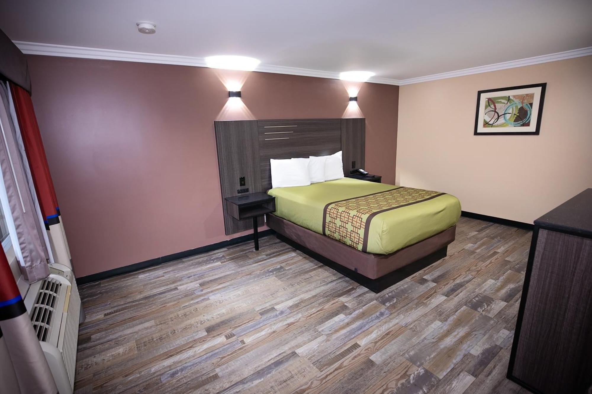 Rodeway Inn & Suites Bellflower Extérieur photo
