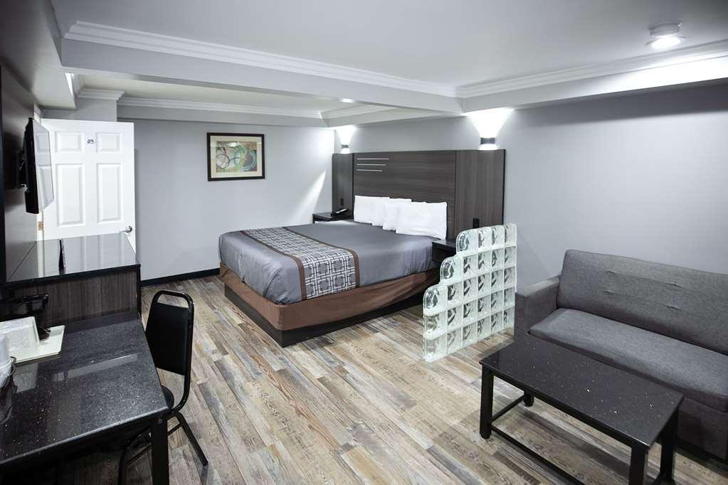 Rodeway Inn & Suites Bellflower Chambre photo